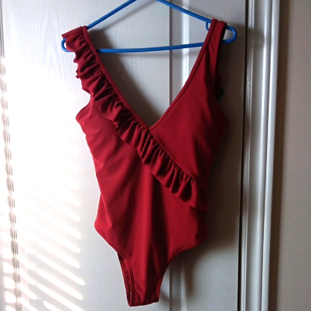 Zaful Crimson Ruffle Swimsuit